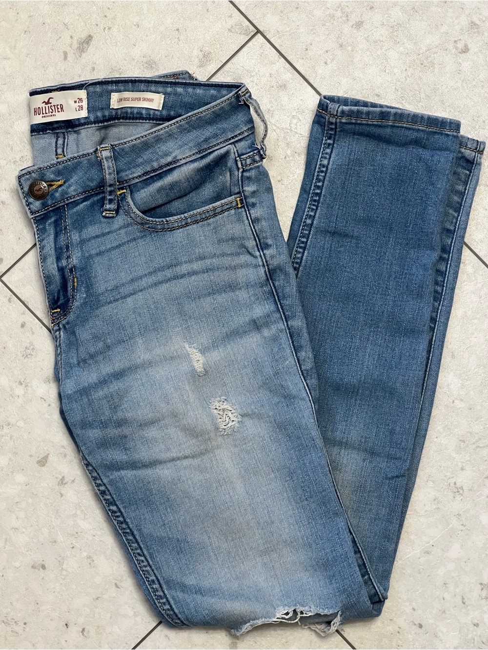 Hollister Women's Low Rise Medium Blue Distressed Super Skinny Jeans